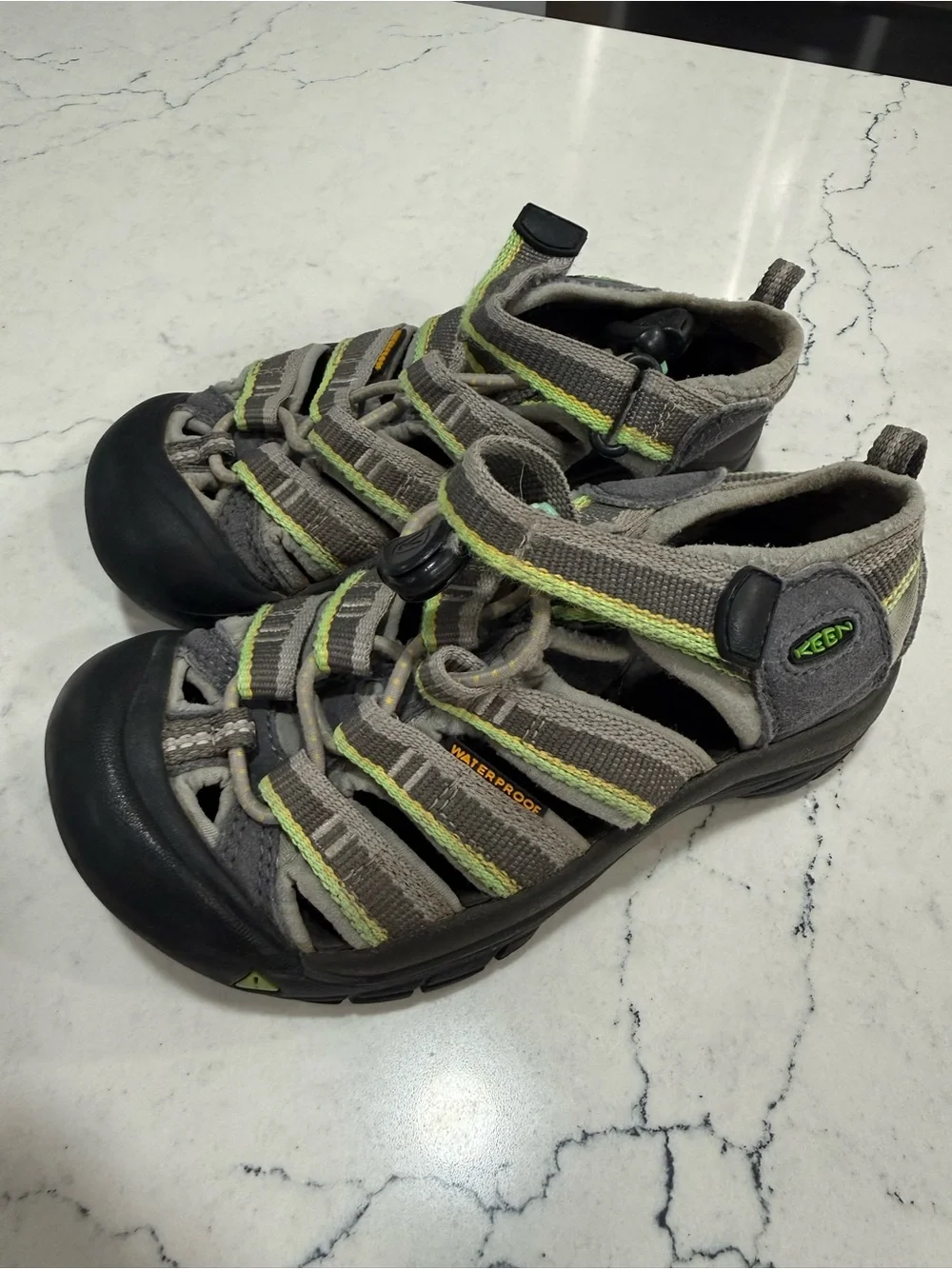 KEEN Newport H2 Kids Toddler Closed-Toe Sandals Gray/Green US 11 Water Shoes